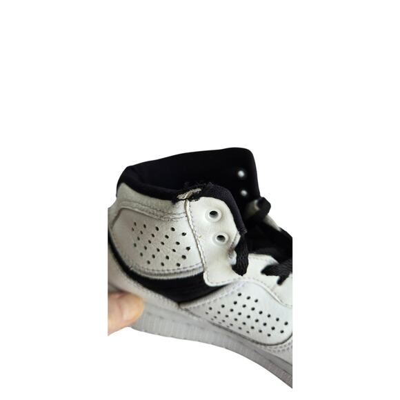 Nike Jordan Access JUMPMAN Youth Sneakers High Top Leather Streetwear Sz 4.5 Y - Picture 2 of 7